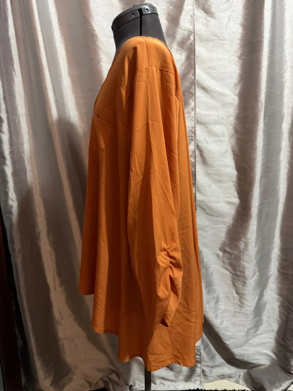 Women’s Button-Down Tunic Blouse in Rust - Picture 3 of 3